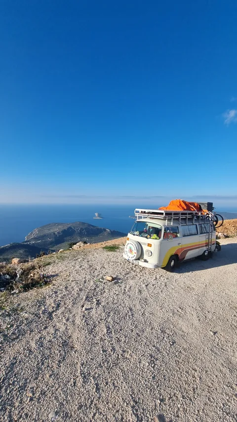 Kaş, Bezirgan