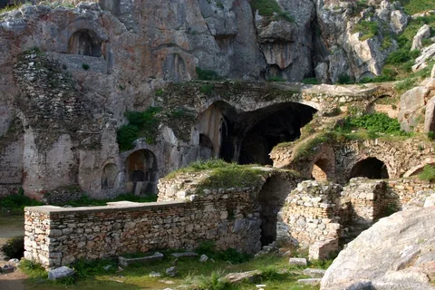Yedi Uyurlar Mağarası - Selçuk