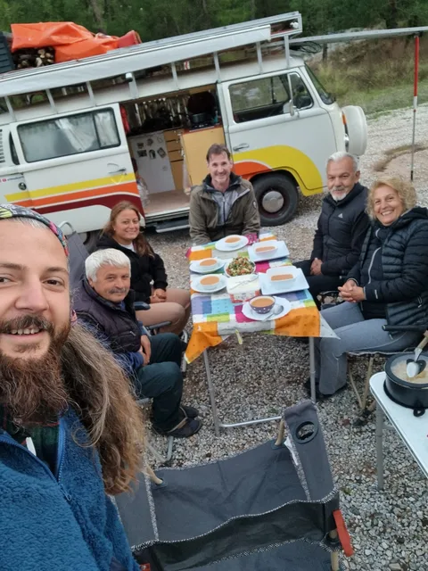 Orman Yol Kenarı Çeşmeden Önce