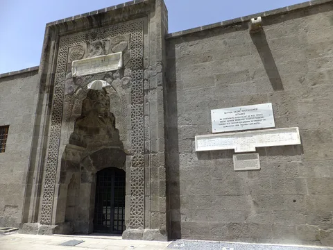 Şifahiye ve Gıyasiye Medresesi
