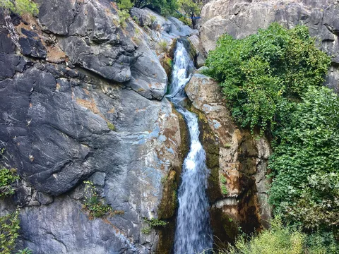 Sütüven Şelalesi