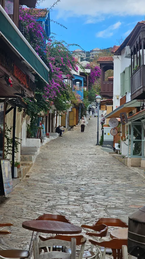 Antalya Kaş Üzümlü İskelesi