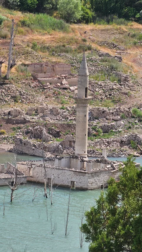 Koyulhisar, Camiikebir